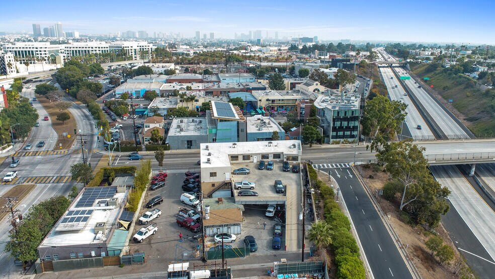More Photos Of 1718-1720 20th St, Santa Monica Storefront Retail Office For Sale