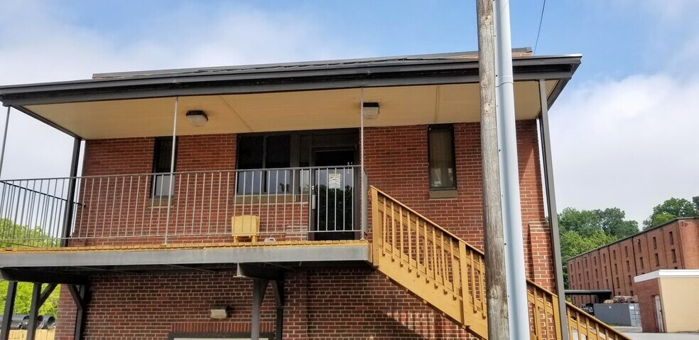 More Photos Of 2601 Emory Rd, Finksburg Flex For Lease