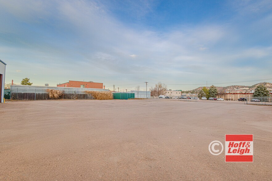 More Photos Of 4440 Mark Dabling Blvd, Colorado Springs Warehouse For Lease