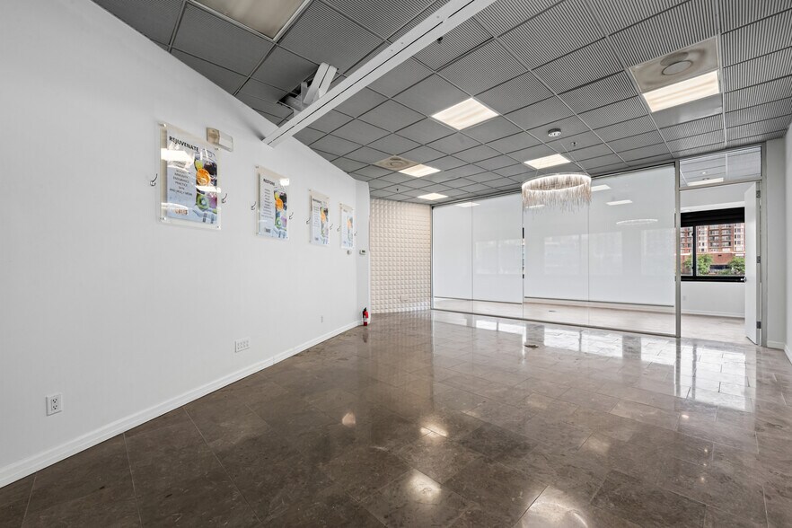 More Photos Of 115 River Rd, Edgewater Restaurant For Lease