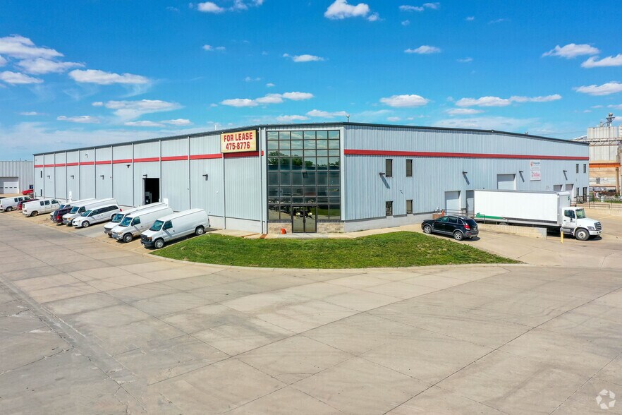 Primary Photo Of 5600 N 58th Ct, Lincoln Warehouse For Lease