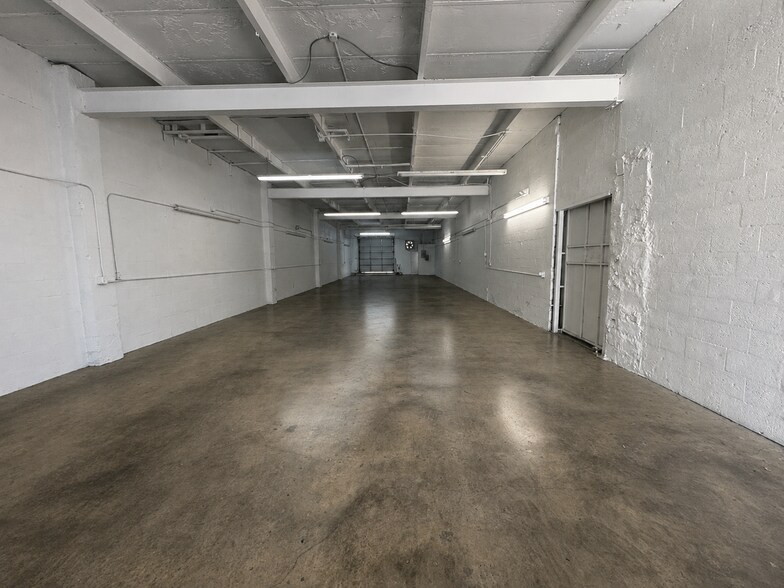 More Photos Of 825 NW 8th Ave, Fort Lauderdale Warehouse For Sale