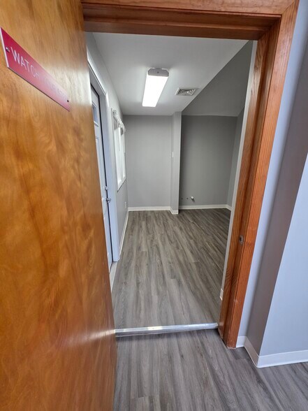More Photos Of 1062 Portland Cobalt Rd, Portland Office For Lease
