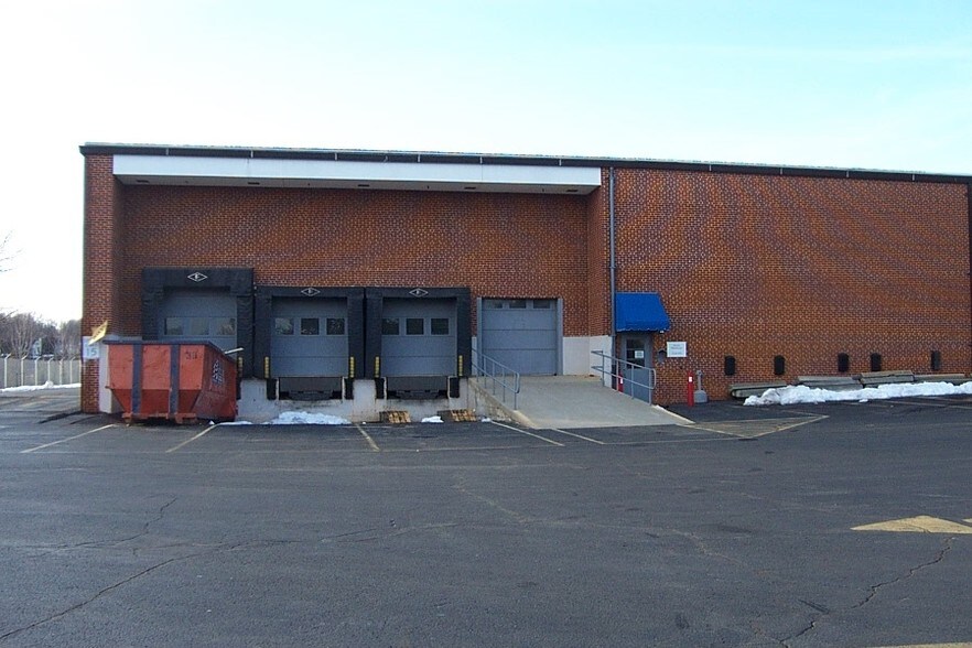 More Photos Of 1180 Seminole Trl, Charlottesville Warehouse For Lease
