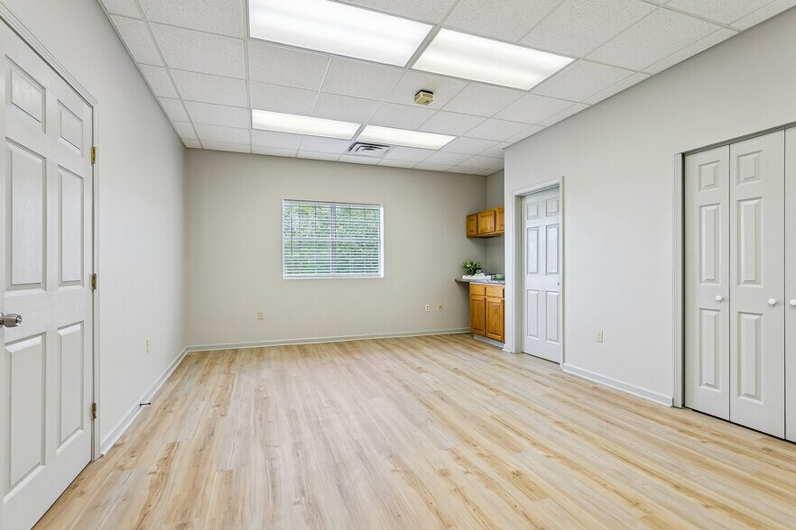 More Photos Of 1616 L And A Rd, Metairie Office For Lease