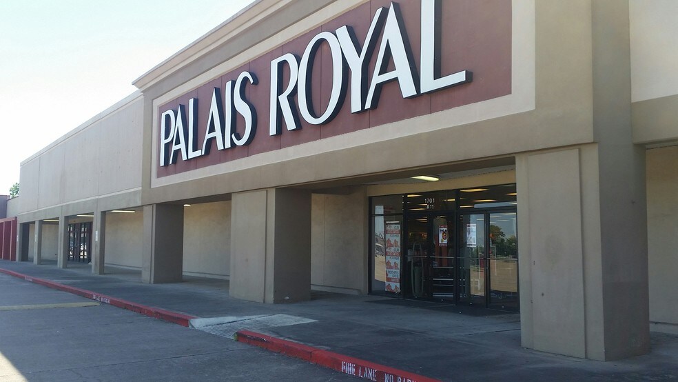 More Photos Of 1701 Fairway Dr, Alvin Unknown For Lease