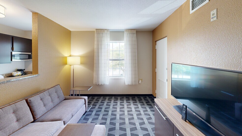 More Photos Of 11309 Abercorn St, Savannah Hotel For Sale