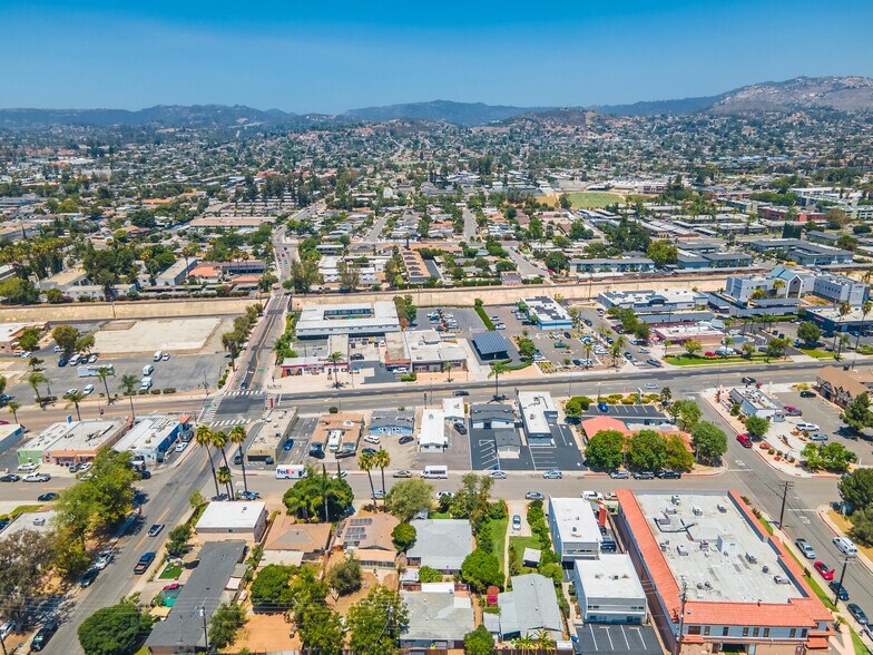 More Photos Of 110 N ditmar St, Oceanside Freestanding For Lease