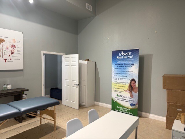 More Photos Of 3215-3217 S Macdill, Tampa Unknown For Lease