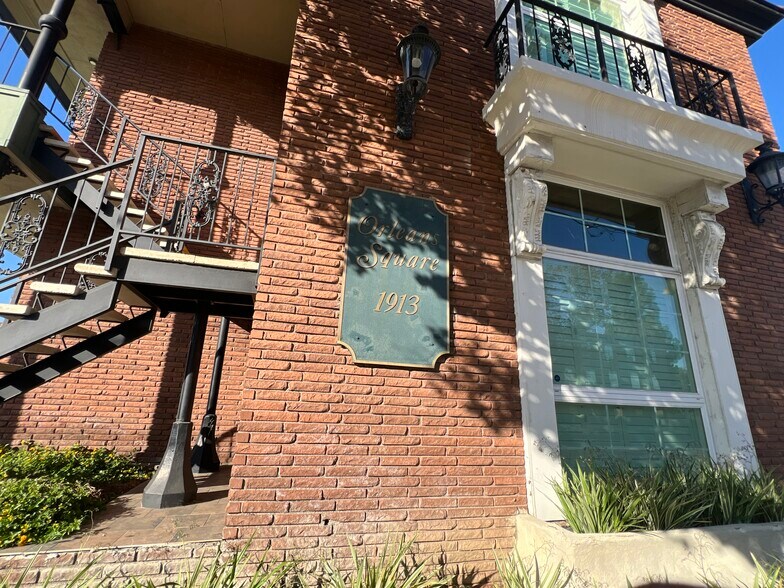 More Photos Of 1913 E 17th St, Santa Ana Office For Sale