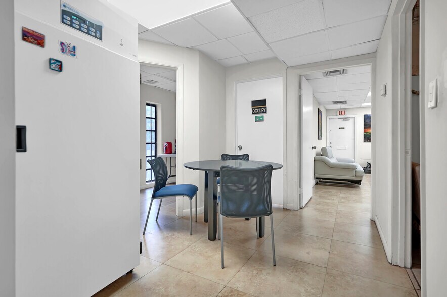 More Photos Of 3347 NW 74th Ave, Miami Warehouse For Sale