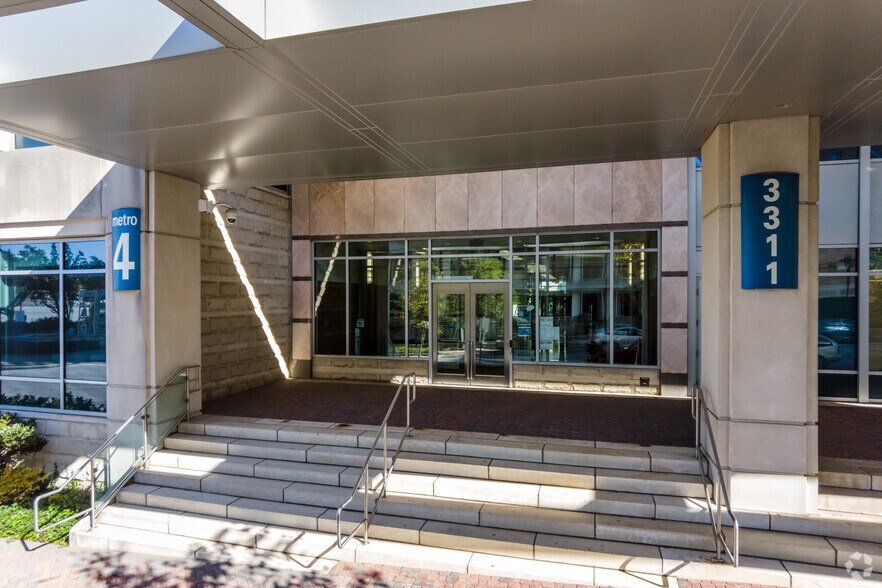 More Photos Of 3311 Toledo Rd, Hyattsville Office For Lease