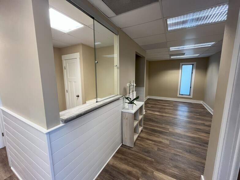 More Photos Of 5182 Blazer Pky, Dublin Office For Sale