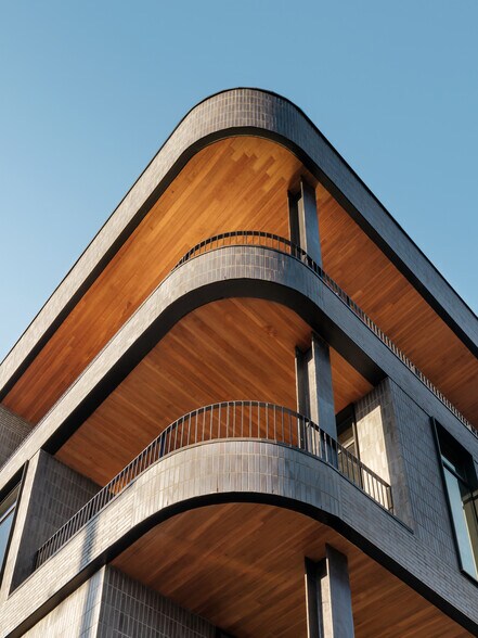 More Photos Of 888 Westheimer Rd, Houston Office For Lease