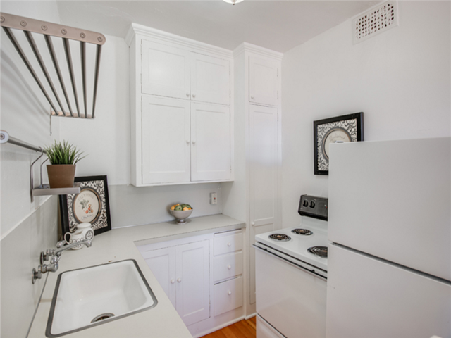 More Photos Of 911 SW 21st Ave, Portland Apartments For Sale