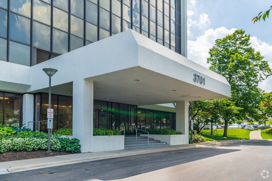 Primary Photo Of 3701 Algonquin Rd, Rolling Meadows Office For Lease