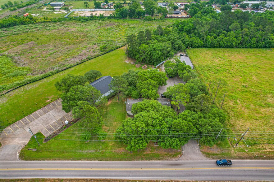 More Photos Of 9949 Clodine Rd, Richmond Office For Sale
