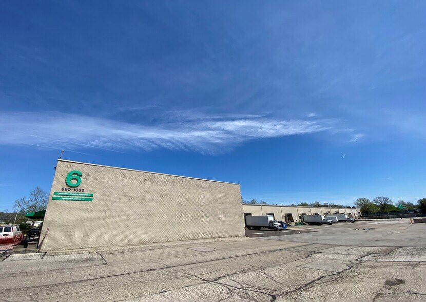 More Photos Of 990-1030 Freeway Dr N, Columbus Warehouse For Lease