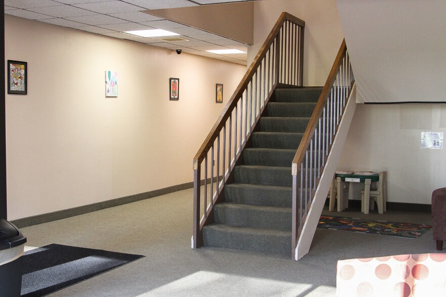 More Photos Of 1652 Greenview Dr SW, Rochester Office For Lease
