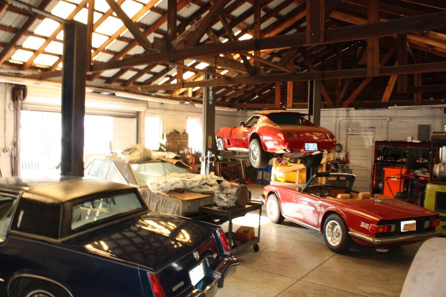 More Photos Of 1310 E 1st Ave, Mount Dora Auto Repair For Sale