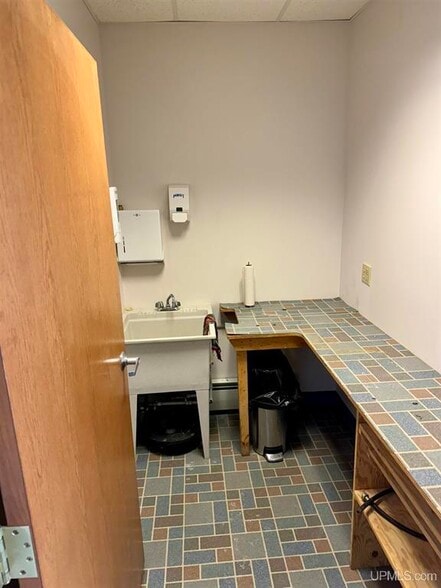 More Photos Of 601 W Munising Ave, Munising Medical For Sale