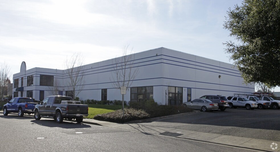 More Photos Of 531 Mercantile Dr, Cotati Manufacturing For Lease