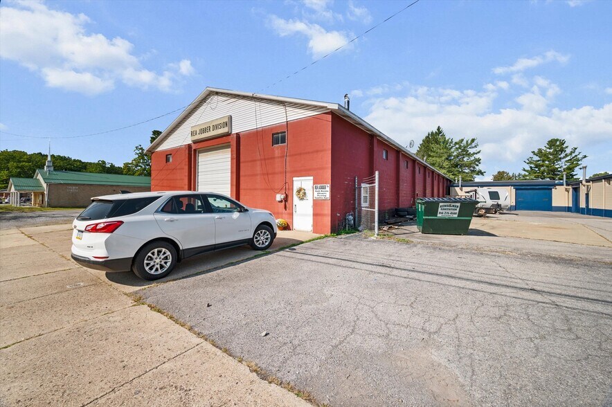 More Photos Of 204 Grand Ave, Clarion Warehouse For Sale