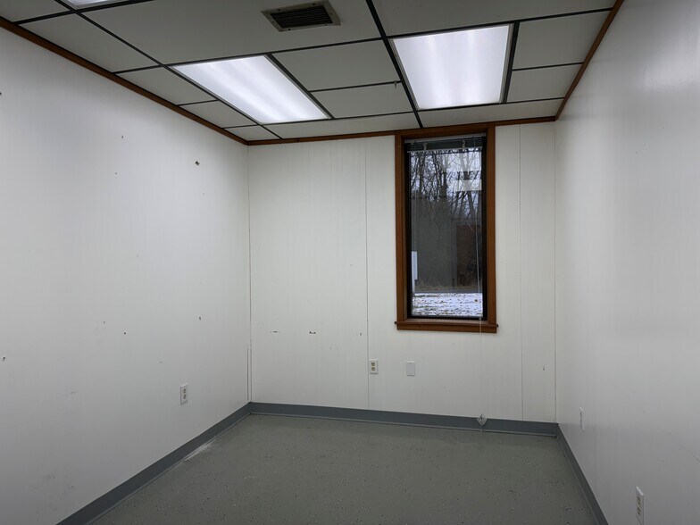 More Photos Of 7275 W Joy Rd, Dexter Manufacturing For Lease