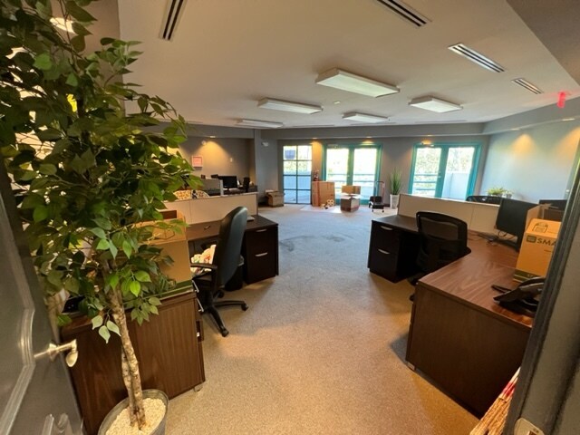 More Photos Of 15700 NW 67th Ave, Miami Lakes Medical For Lease