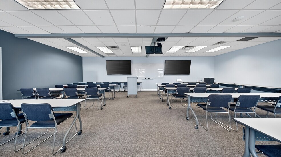 More Photos Of 10900 NW 25th St, Doral Office For Lease