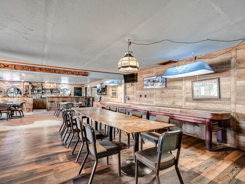 More Photos Of 16109 State Highway 33, Kingfisher Storefront Retail Office For Sale