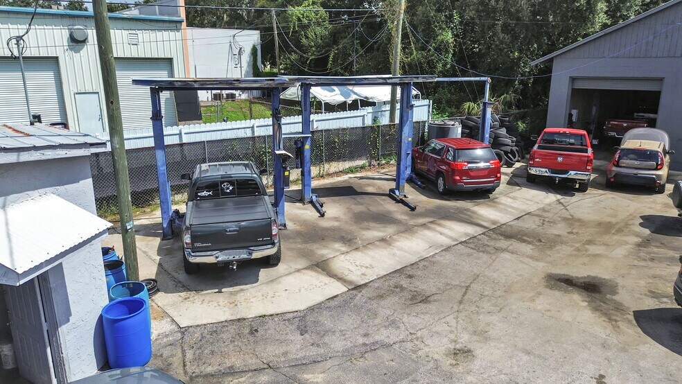 More Photos Of 1814 S Parsons Ave, Seffner Auto Dealership For Sale