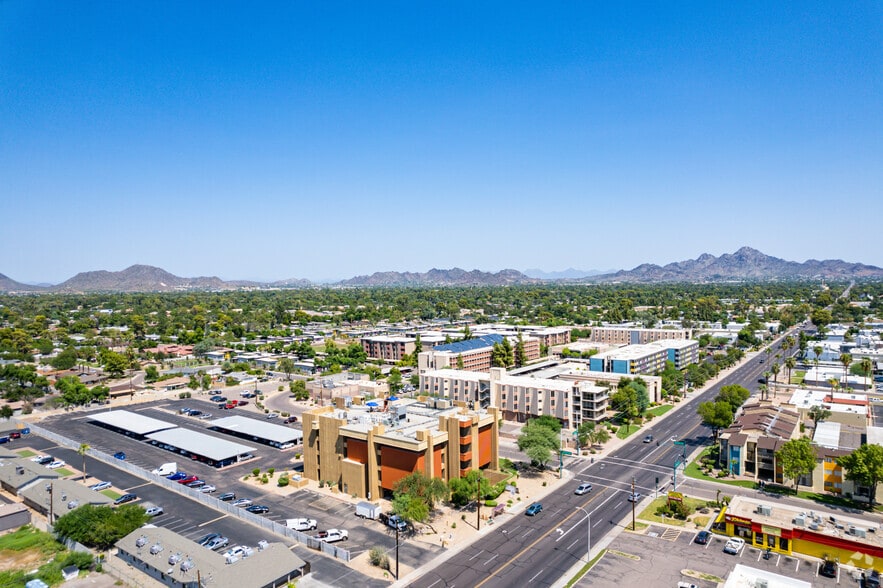 More Photos Of 1728 W Glendale Ave, Phoenix Medical For Sale