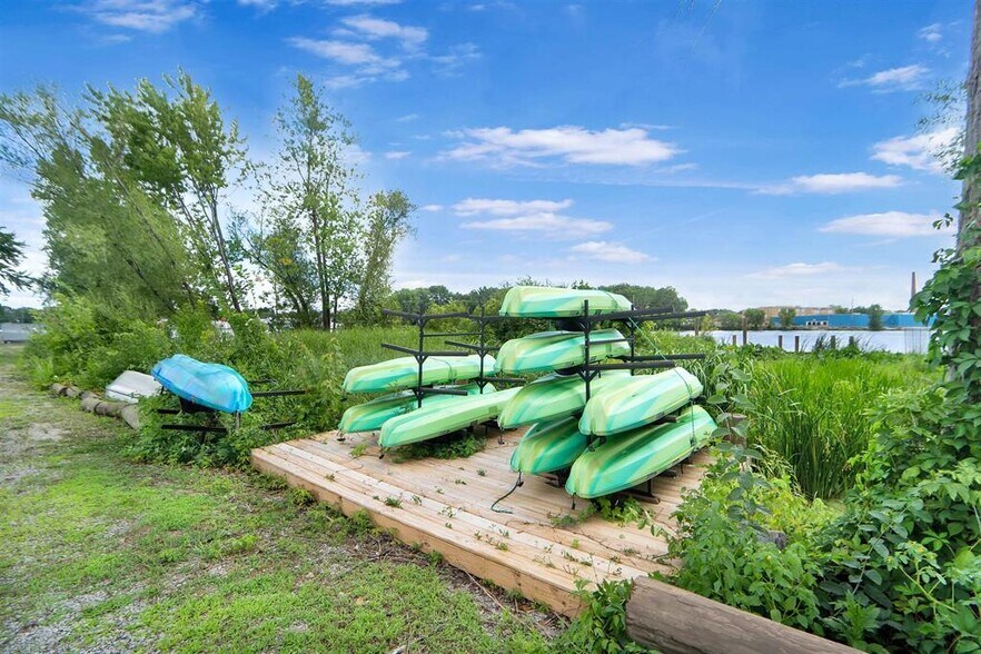 More Photos Of 1000 Bauman St, Oshkosh Marina For Sale
