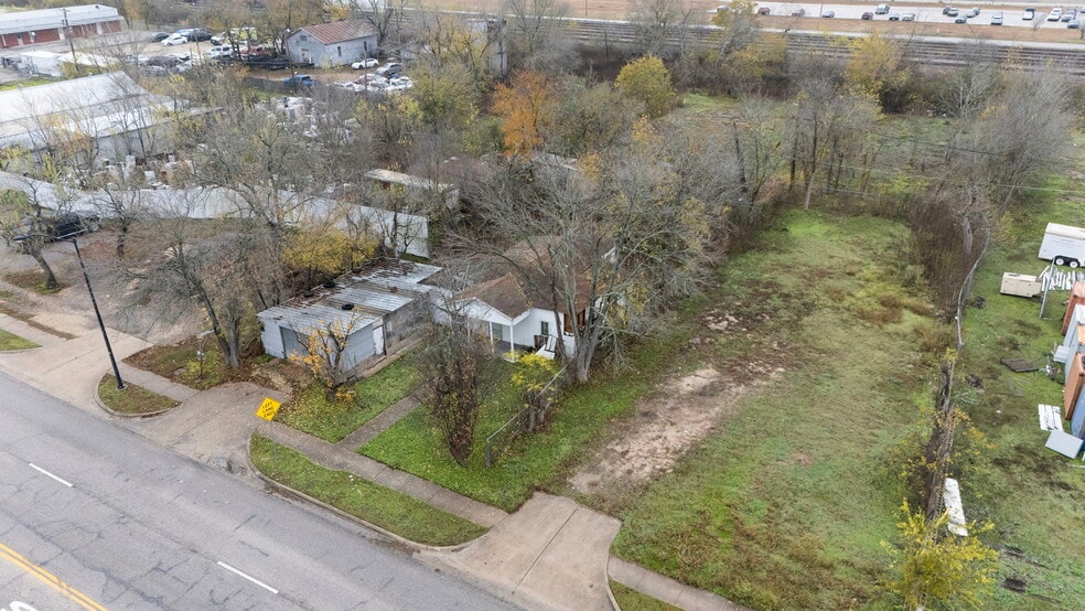 More Photos Of 919 W 2nd St, Taylor Land For Sale