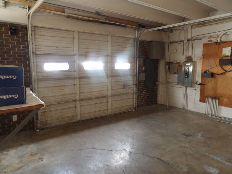 More Photos Of 1812 Wayside Dr, Houston Distribution For Lease