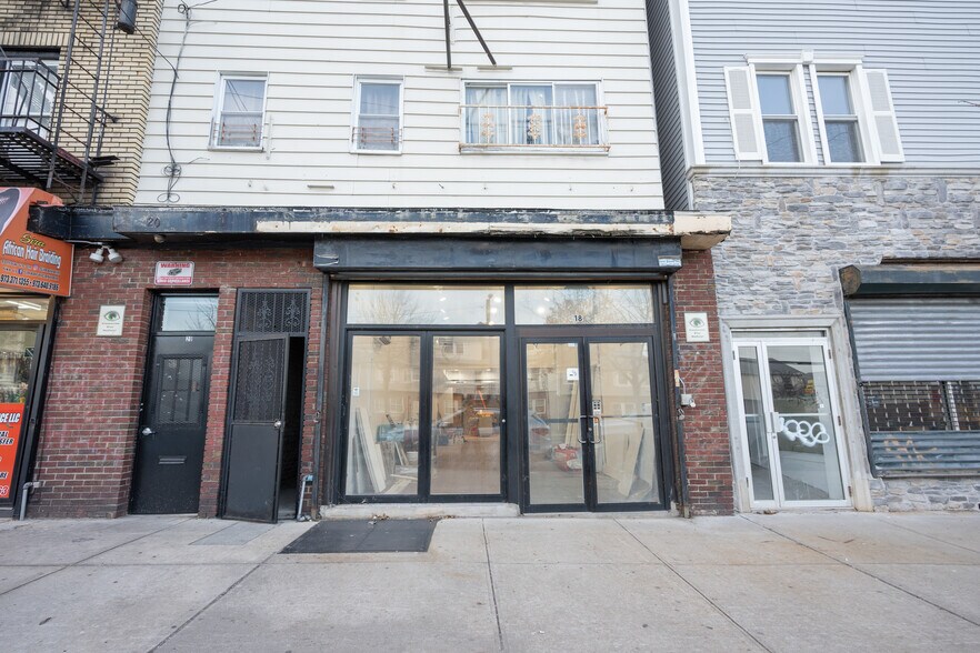 More Photos Of 18 - 20 Irvine Turner Blvd, Newark Storefront Retail Residential For Lease