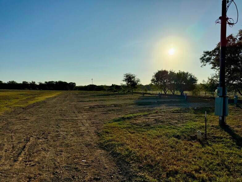 More Photos Of 133 Wheeler St, Stockdale Trailer Camper Park For Sale