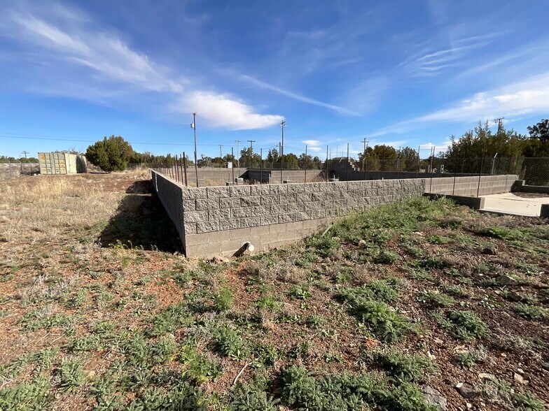 More Photos Of 8356 Silver Creek Dr, Show Low Office For Sale