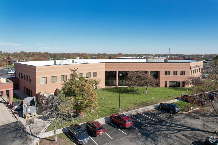 Primary Photo Of 6820 Parkdale Pl, Indianapolis Medical For Lease