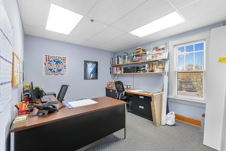 More Photos Of N90W16995 Appleton Ave, Menomonee Falls Office For Sale