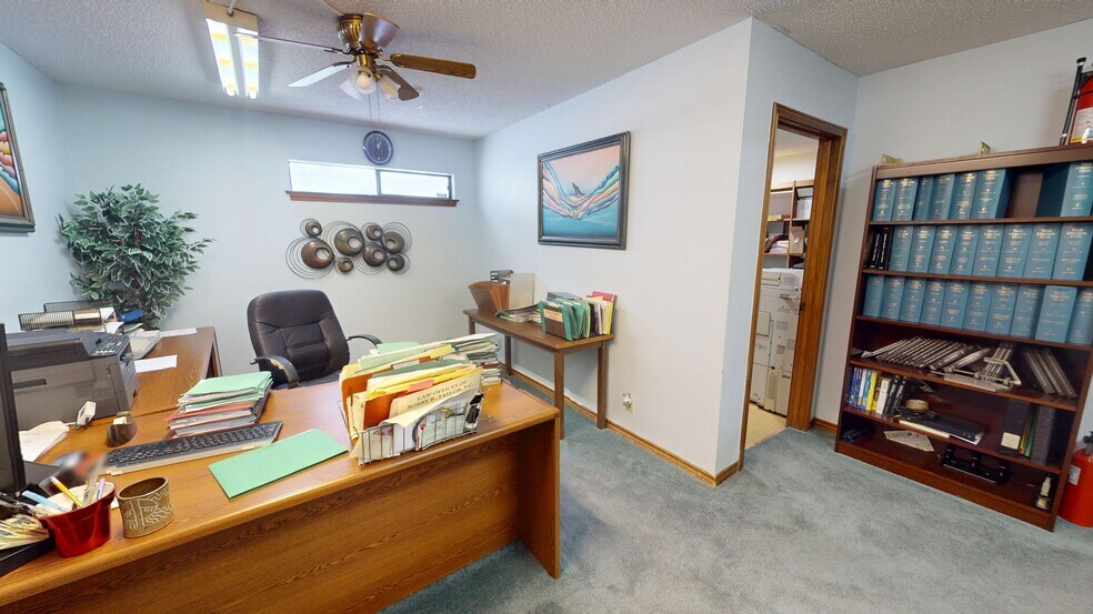 More Photos Of 1709 E Martin Luther King Jr Blvd, Austin Office For Sale