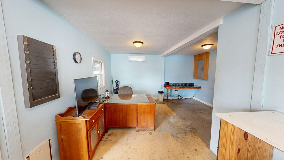 More Photos Of 716 S Main St, Enterprise Auto Repair For Sale