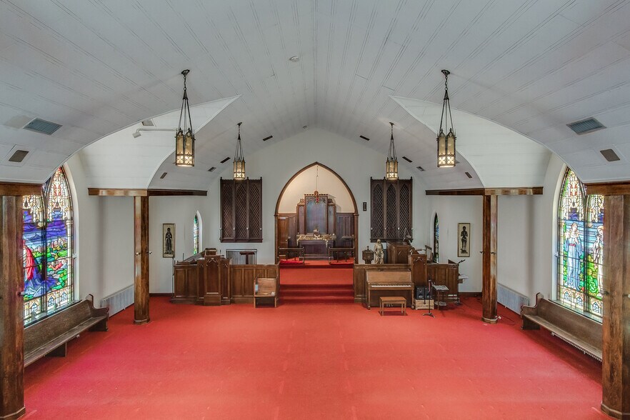 More Photos Of 201 E Main St, Sharpsburg Religious Facility For Sale