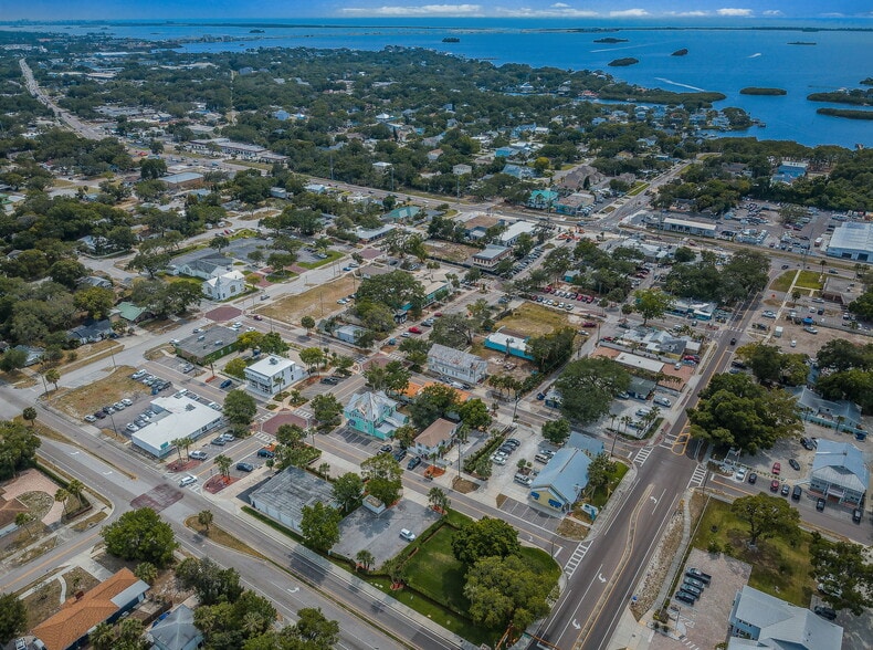 More Photos Of 1231 Illinois Ave, Palm Harbor Apartments For Sale
