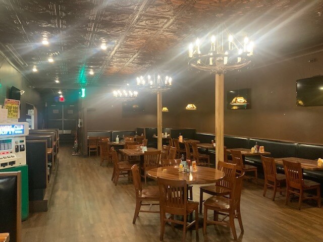 More Photos Of 1323 O St, Lincoln Bar For Lease