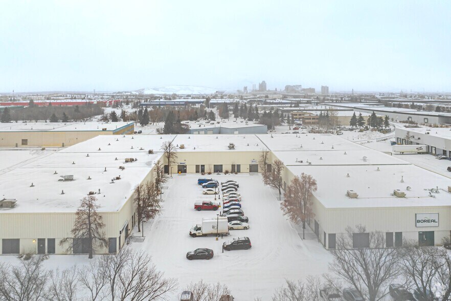 More Photos Of 16630-16678 114th Ave, Edmonton Warehouse For Lease