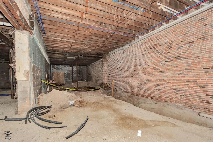 More Photos Of 801-805 1st Street, La Salle Storefront Retail Residential For Sale