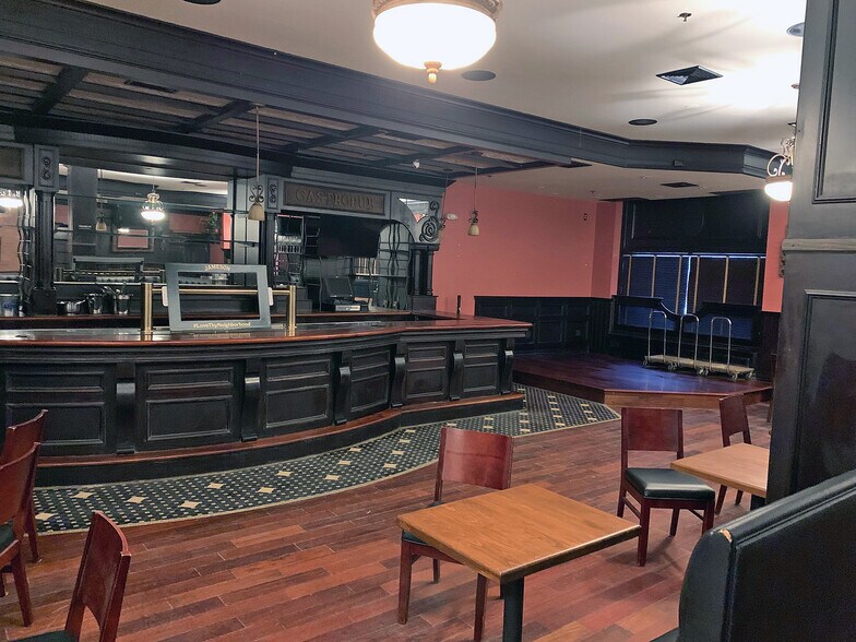 More Photos Of 310 N 2nd St, Harrisburg Restaurant For Sale