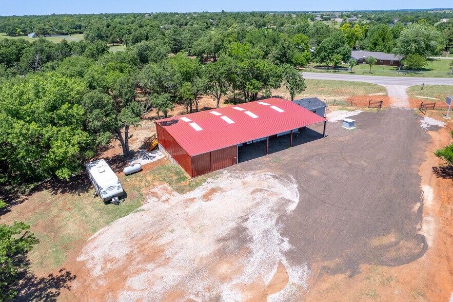 More Photos Of 1402 Veterans Memorial Hwy, Blanchard Warehouse For Sale